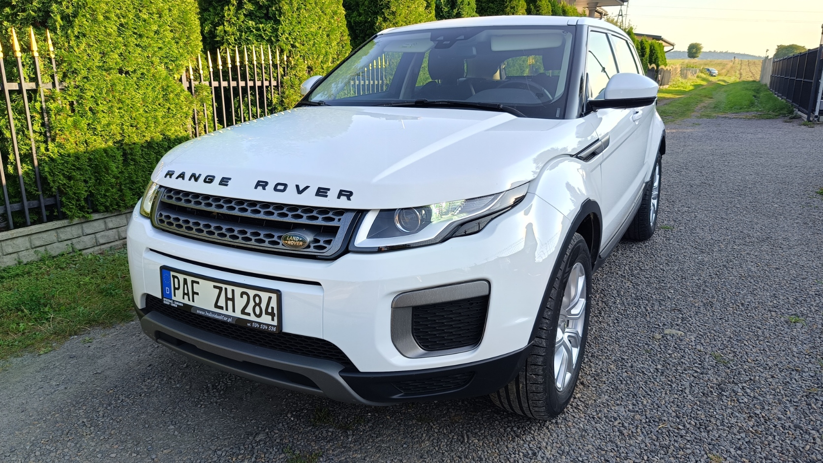 LAND ROVER EVOQUE 63,900zł.