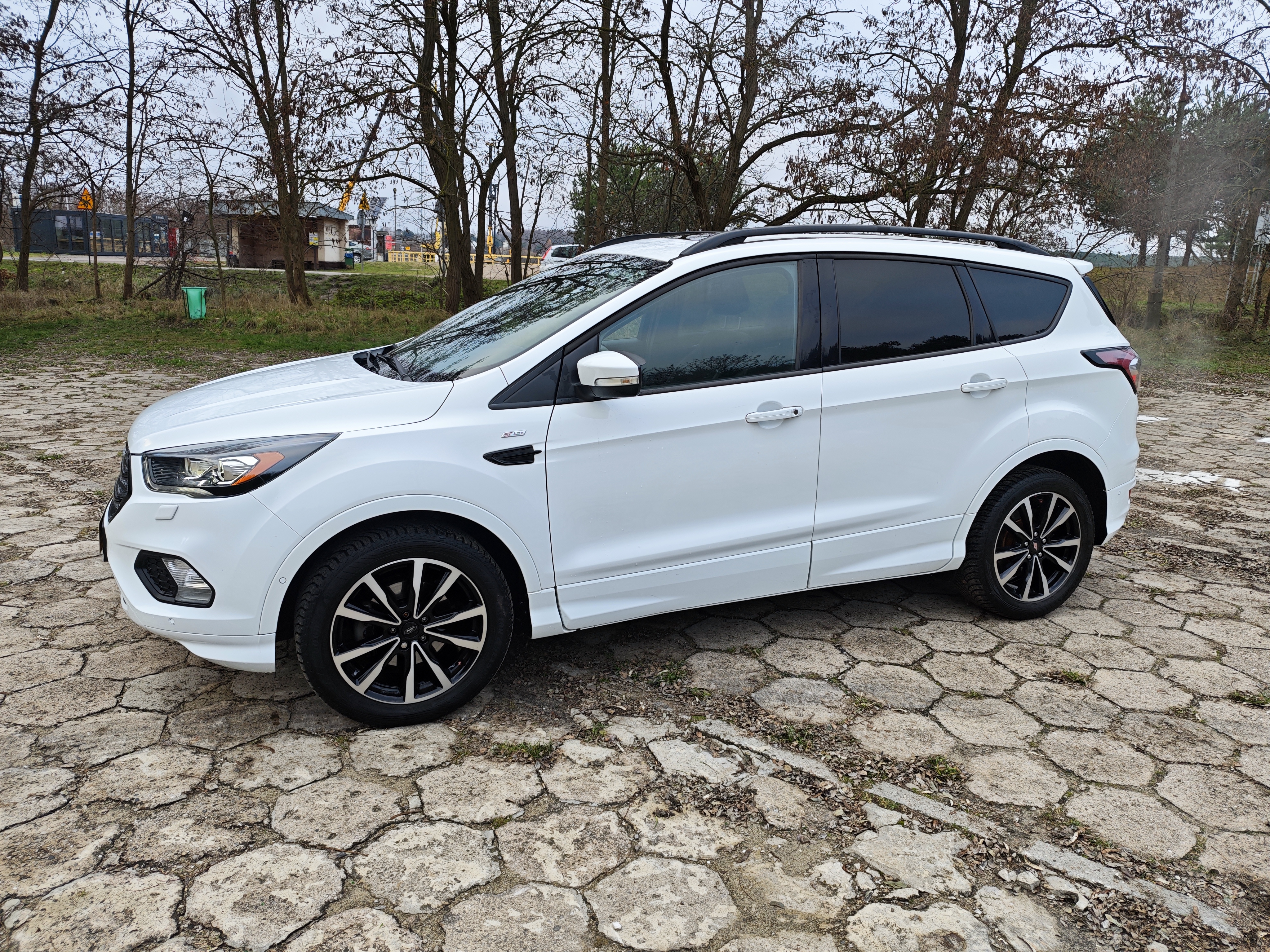 Ford Kuga  56.900 zł 