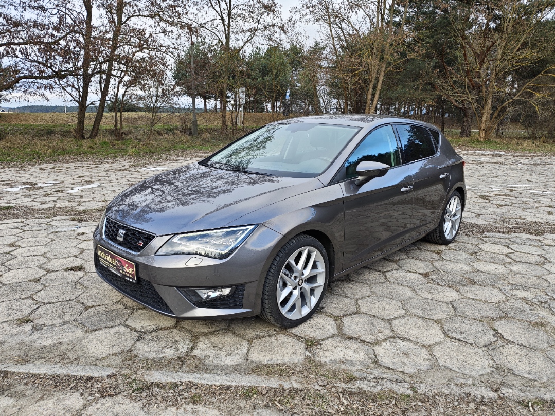 SEAT LEON 43900 zł 
